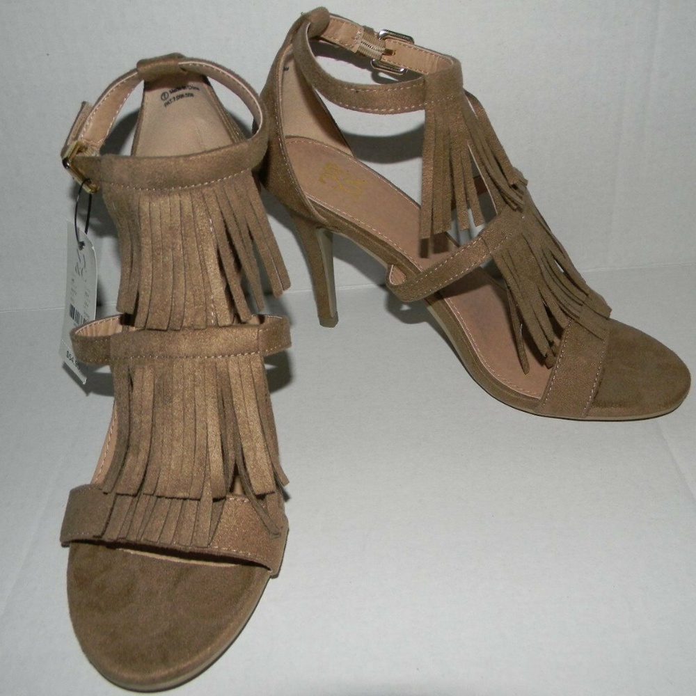 NEW Tan Fringe Heels Size 7